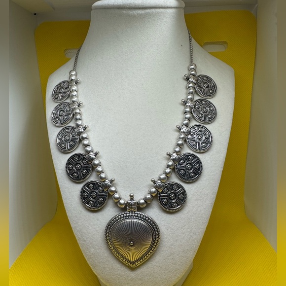 Lucky Brand Jewelry - Lucky Brand Slider Disc Charms Silver Tone Choker 18" Necklace